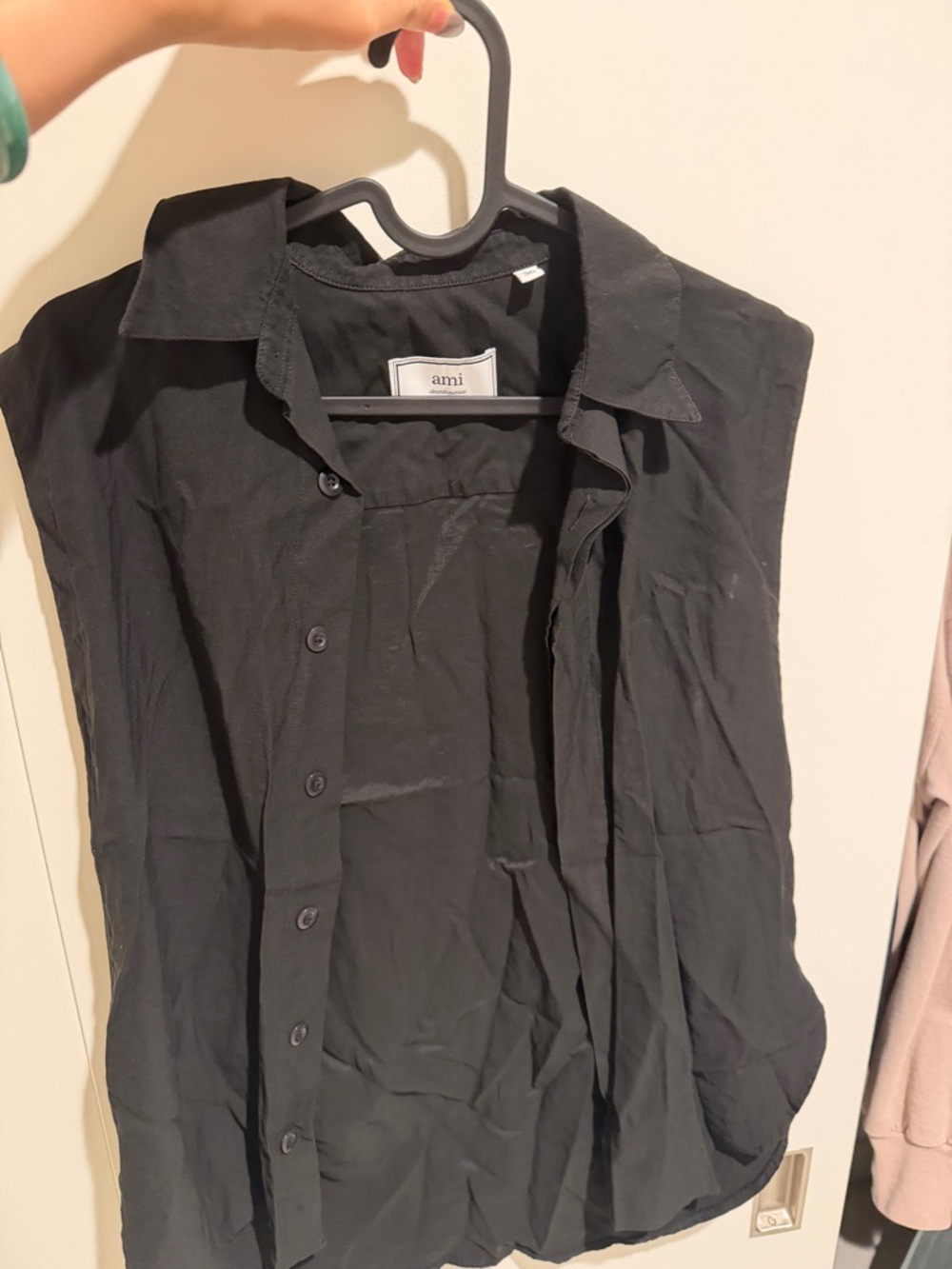 AMI Paris women Black Sleeveless Button-Up Shirt Jacket